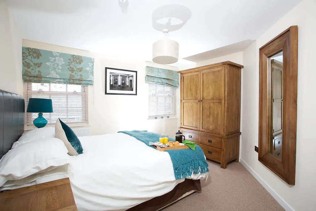 Suffolk Road Apartments Cheltenham