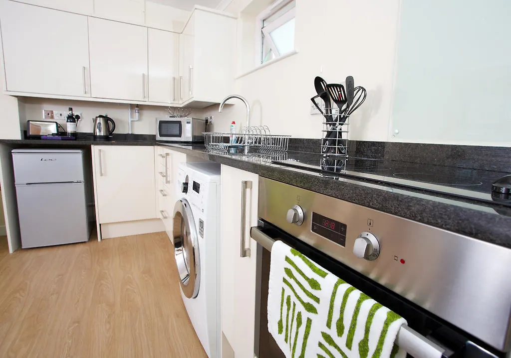 Suffolk Road Apartments Cheltenham