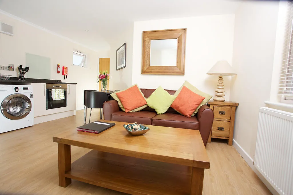 Suffolk Road Apartments Cheltenham